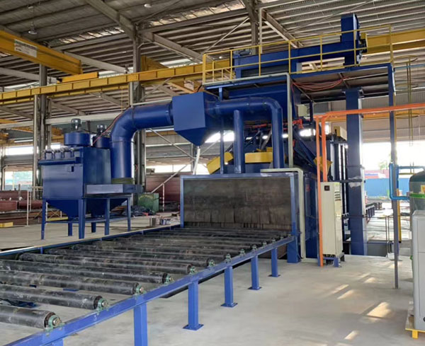 <b>輥道通過式拋丸機(jī)</b> <b>輥道通過式拋丸機(jī)</b>